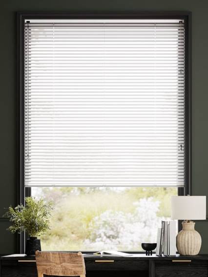 Atelier Warmest white Persienner thumbnail image