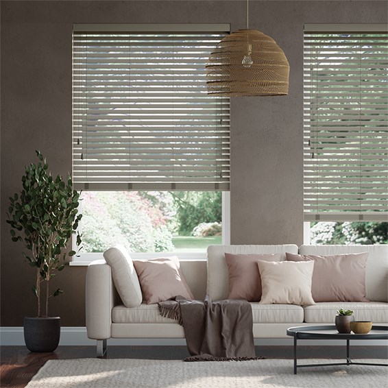 Träpersienn i konstträ Pebble Grey - 50mm Slat